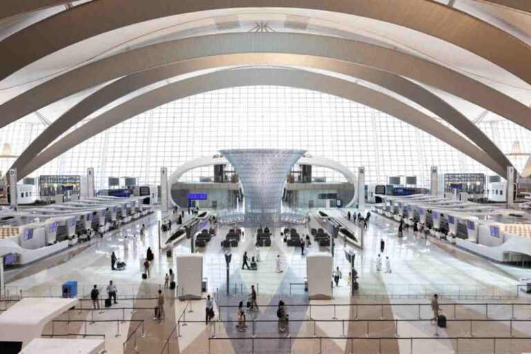 Airport Terminal Architecture: Designing the Gateways of Modern Travel
