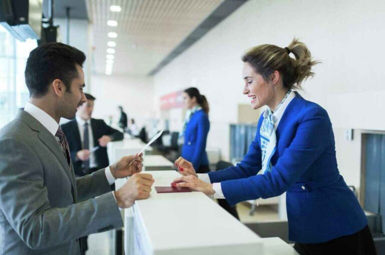 Airport Customer Support: How Travelers Get Help When Things Go Wrong